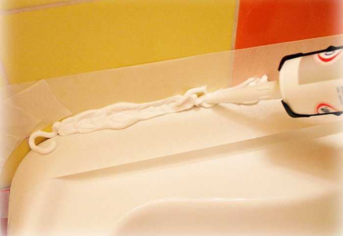 7 эффективных способов герметизации ванны со стеной