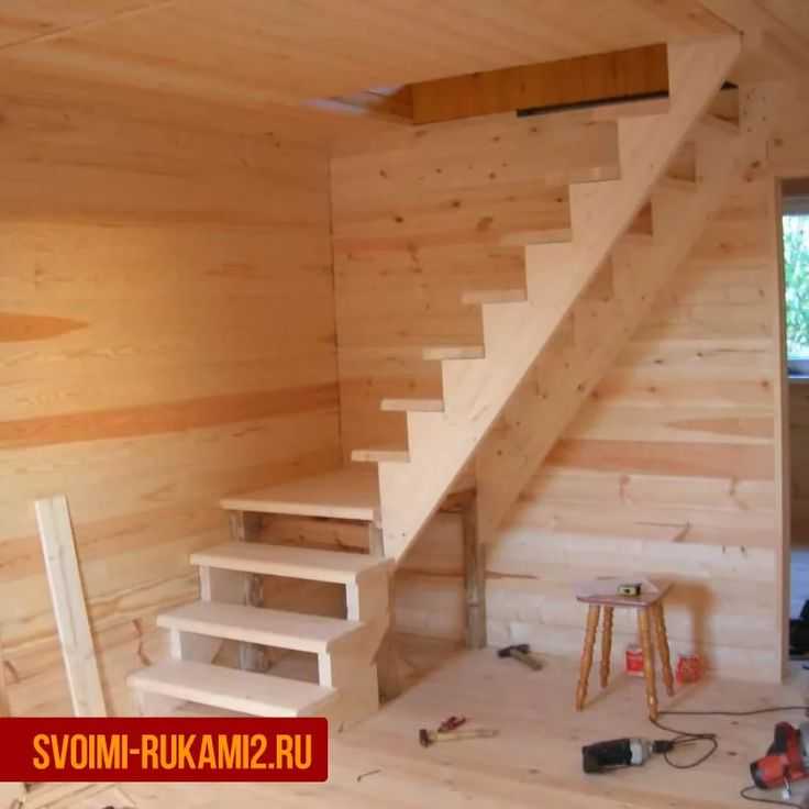 Деревянная лестница межэтажная: как выбрать конструкцию