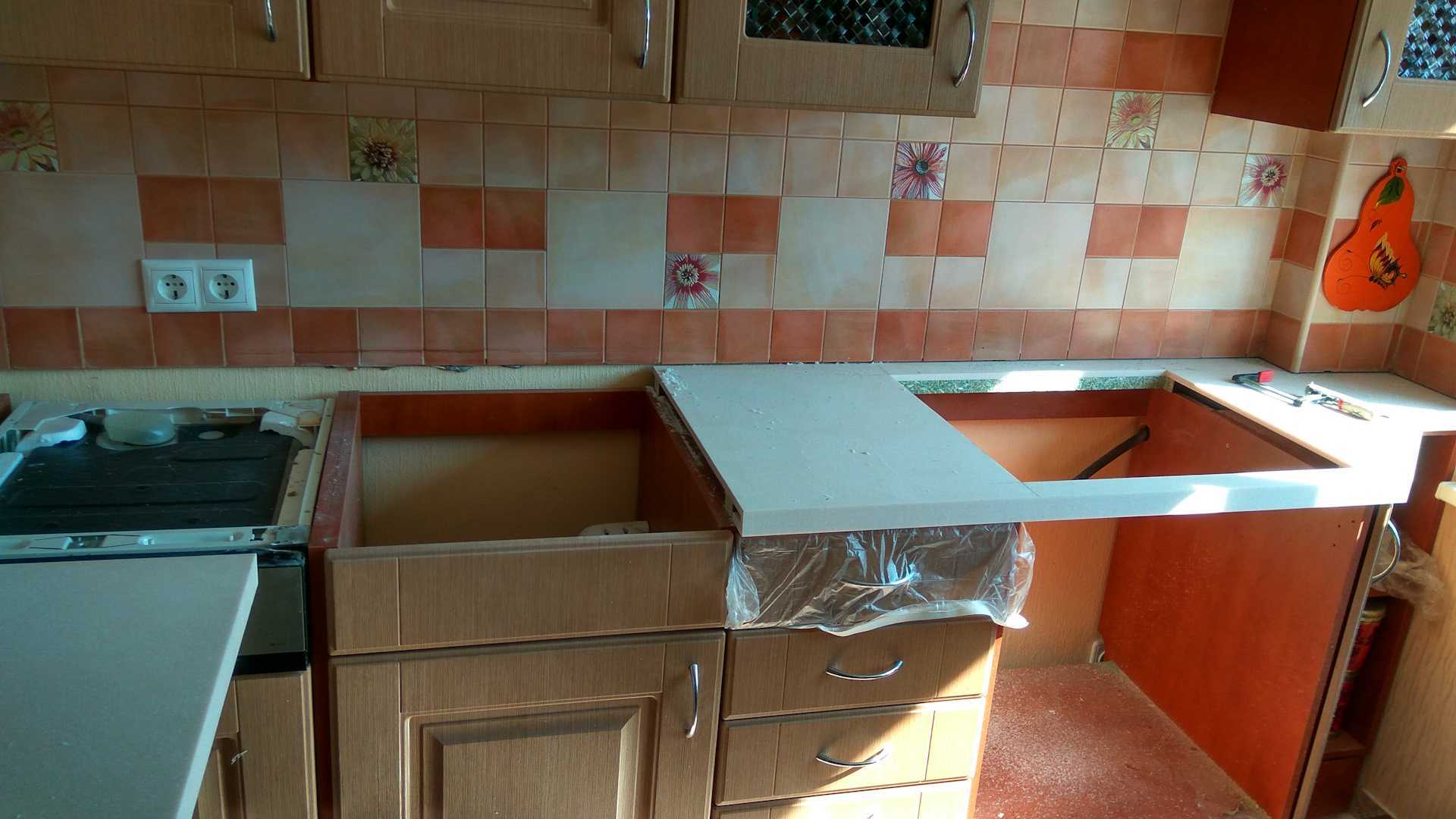 Замена старой кухонной столешницы на новую своими руками ?