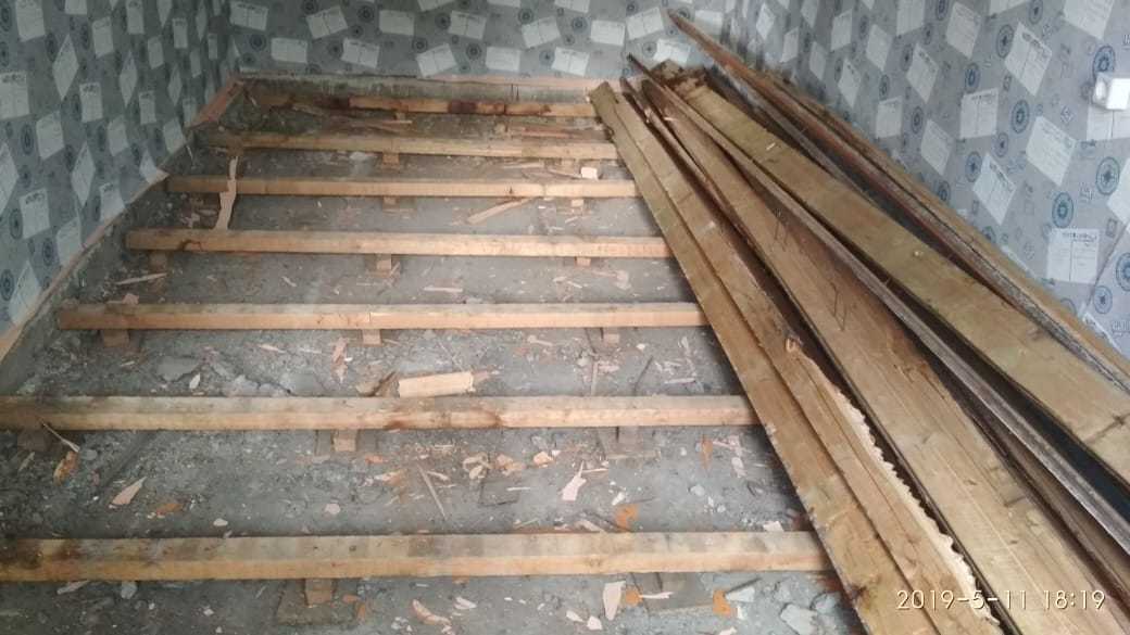 Замена пола в квартире своими руками: как поменять деревянный пол на бетонный, как менять лаги, чем заменить, фото и видео